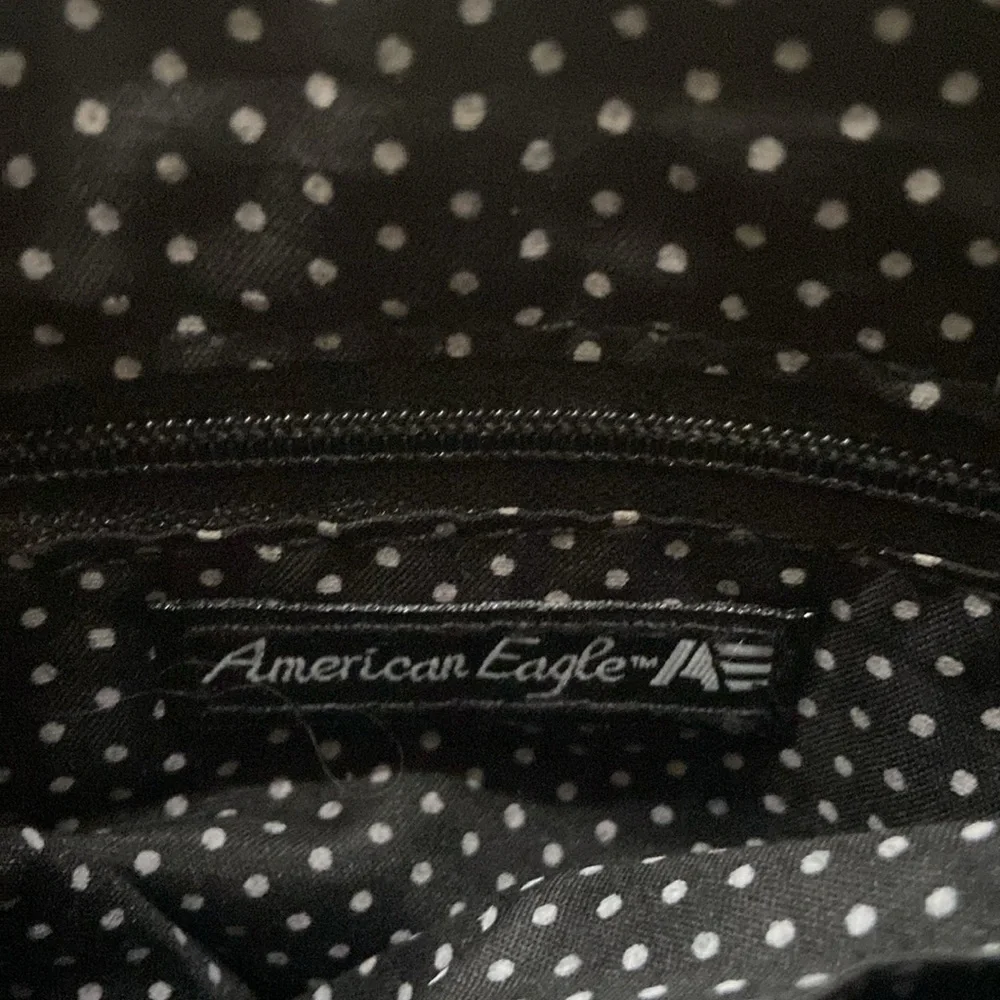 American Eagle Outfitters Women’s Pink Zipper Crossbody Purse Bag